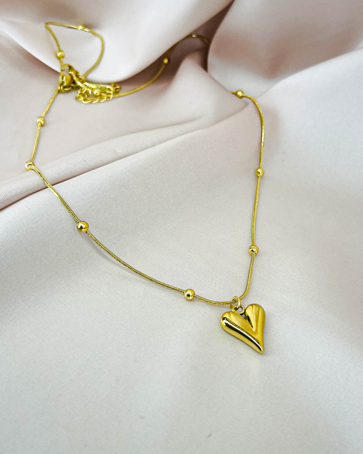 Minimal Heart Pendant