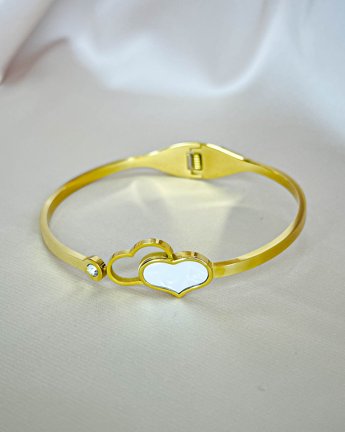 Minimal Heart Bracelet